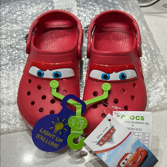 Crocs Unisex-Child Crocband Cars Lightning McQueen Clogs, Light Up